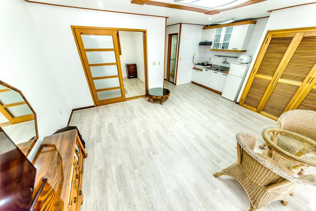 Dongsannara Pension Согвипхо Экстерьер фото